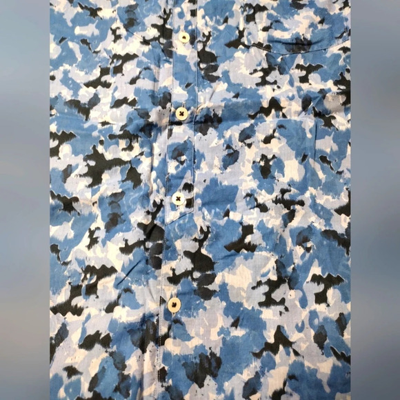 Good Man Brand Blue Cayman Camo shirt sleeve Button down shirt NWT - Picture 8 of 8